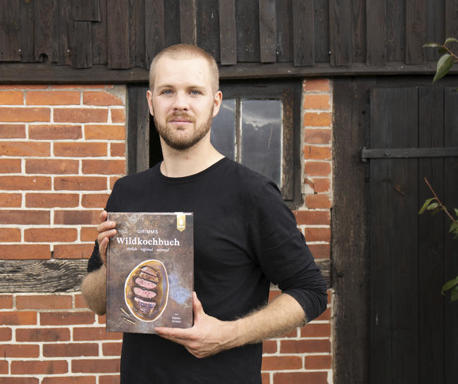 Fabian Grimm: "Mein Kochbuch hat ein klares Konzept: Jedes Tier, was ich erlegt habe, wird komplett verwertet." 