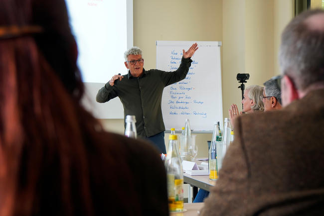 Nach einer längeren Corona-Pause bietet die DJV-Akademie wieder Präsenzseminare an.