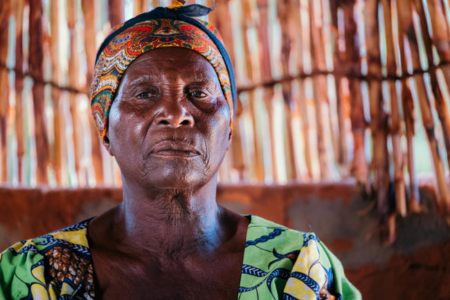 Die Doku "Killing the Shepherd" portraitiert die Dorfälteste Chief Shikabeta und ihr Dorf in Sambia.