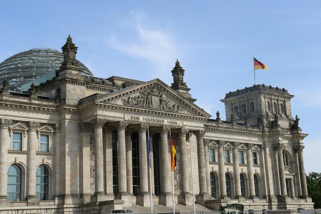 Sicherheitspaket wurde kurzfristig von der Tagesordnung des Deutschen Bundestags genommen.