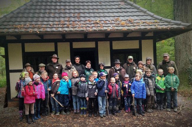 Referenten, Seminarteilnehmer und Kindergruppen der Schule Rust nach einem spannenden Trainingstag