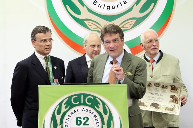 Dr. Wulf Baron Hauser (Vorsitzender der CIC Jury); Dr. Wilhelm von Trott zu Solz (Leiter der Deutschen Delegation im CIC); Hilmar Freiherr von Münchhausen (Geschäftsführer der Deutschen Wildtier Stiftung); Joachim Wadsack (Deutsche Delegation im CIC) 