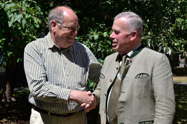 DJV und DFO intensivieren Zusammenarbeit (DJV-Präs. Hartwig Fischer (li.) und DFO-Vors. Hans-Albrecht Hewicker)