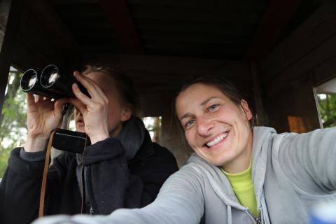Gemeinsam Jagd erleben - Jägerin Anna nimmt Nichtjägerin Lena mit auf Jagd. (Quelle: Anna Martinsohn)