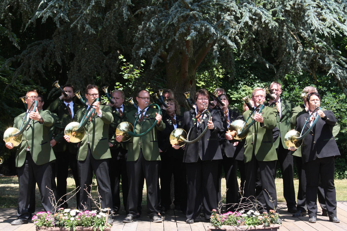 Das Jagdhornbläserkorps Harsewinkel aus Nordrhein-Westfalen belegte den 1. Platz in der Klasse G. (Quelle: DJV)
